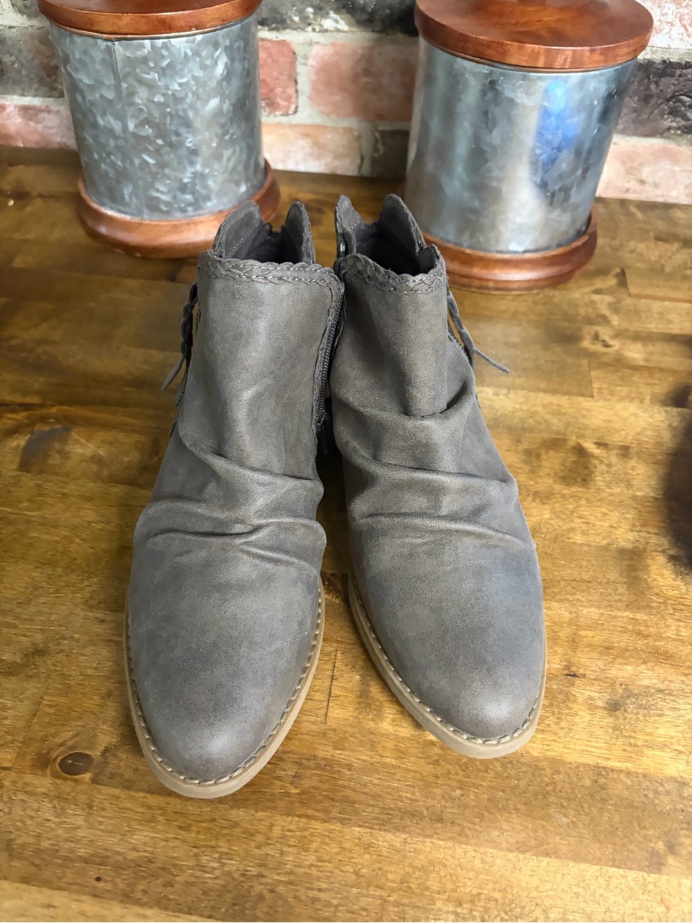 Report women’s size 10